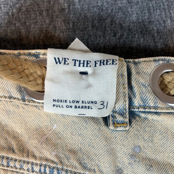 We The Free Moxie Low Slung Pull On Barrel Jeans Tan Acid Wash 31 Fits 37x25 Y2K - Picture 6 of 8